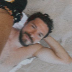 Meet your Posher, Dennis